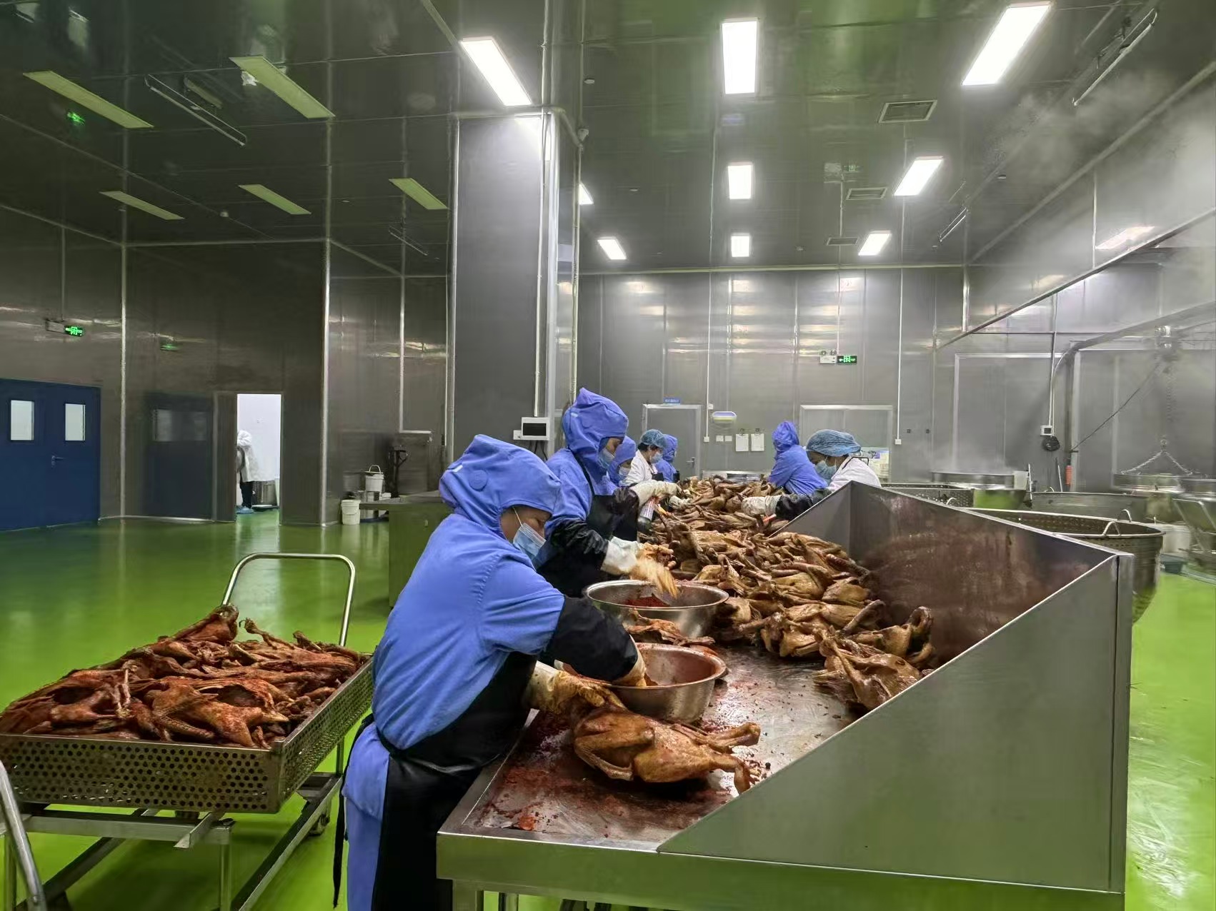 武夷熏鵝生產車間。受訪對象供圖