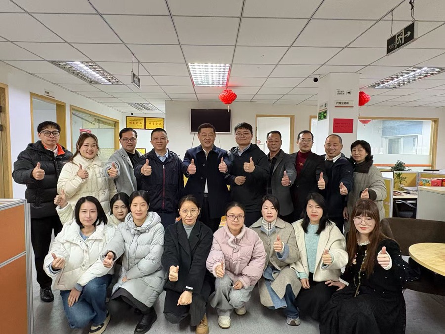 平安产险福建分公司上下同心，力求以更加优质高效的服务护航地方发展，共谱高质量发展新篇章。