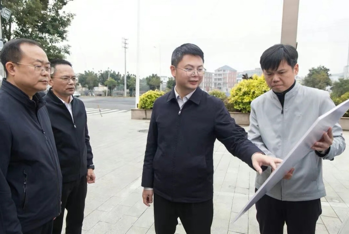 调研园区规划建设工作