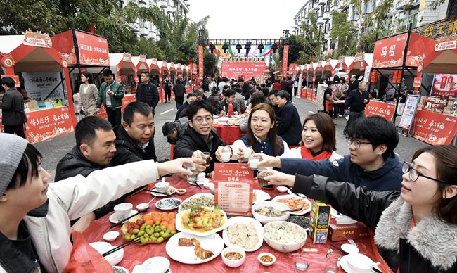 “坂东侨乡宴” 午间开席