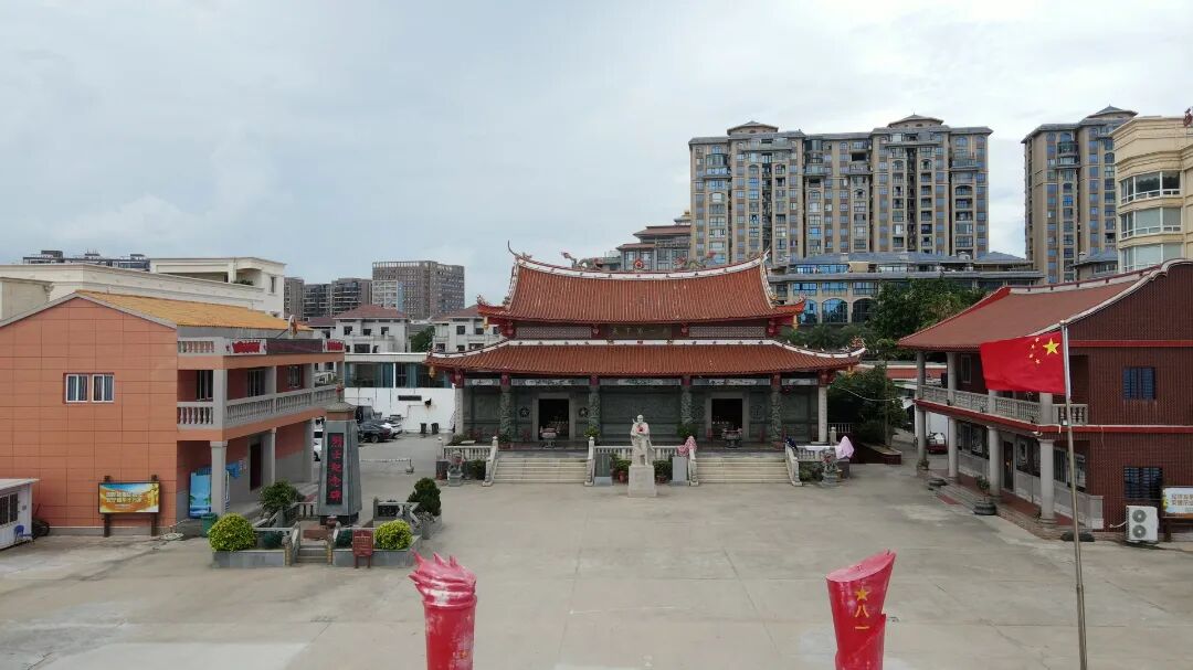 解放军烈士庙。杜志鑫摄