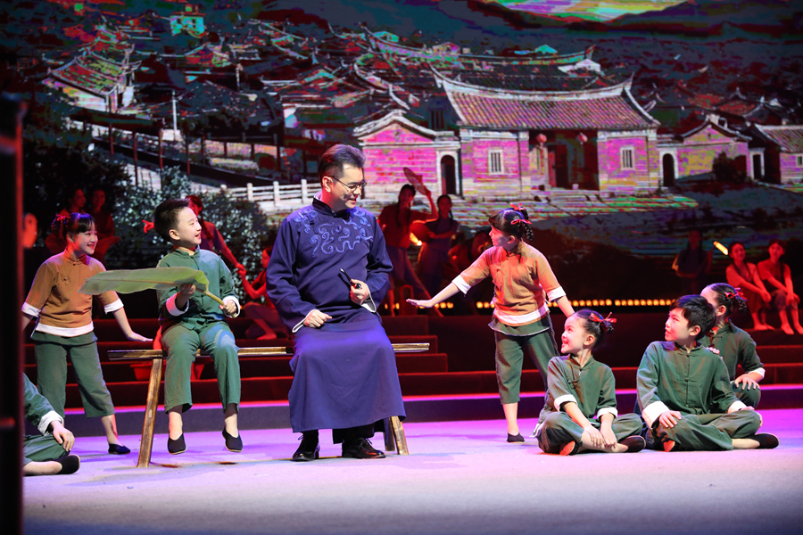 音乐剧《梦语繁花》剧照。郑文典摄