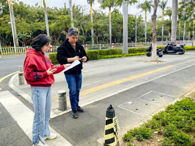 工作人员实地开展监督检查。厦门市城市管理行政执法局供图