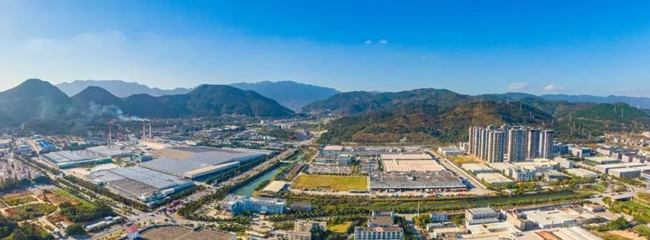 厂房林立生产忙