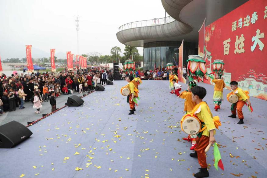 漳州市非遗游园文化活动现场。郑文典摄