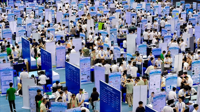 2025年8月，第二十屆中國研究生電子設計大賽總決賽在深圳舉辦，廈門大學團隊共斬獲全國一等獎8項、二等獎6項、三等獎4項