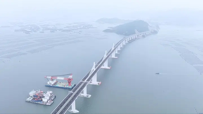 宁德至上饶高速公路霞浦至福安段实现全线通车。陈伟滨摄