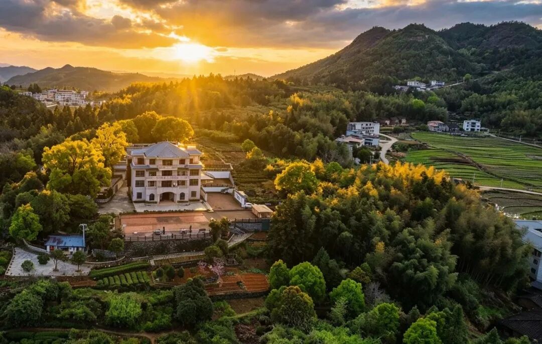 已初具規模的永同惠康養山庄。陳爾航攝