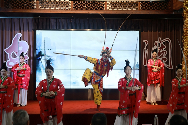 现场表演