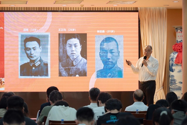 現場講述