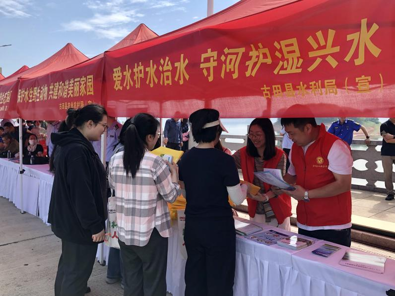 《尋跡濕地生靈，定格飛羽之美》生態攝影展。福建林業廳供圖