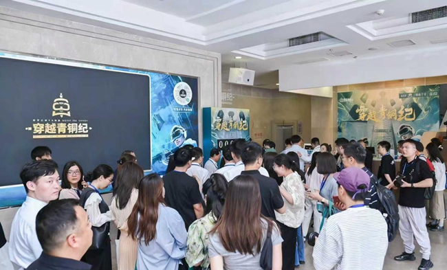 觀眾體驗《穿越青銅紀》