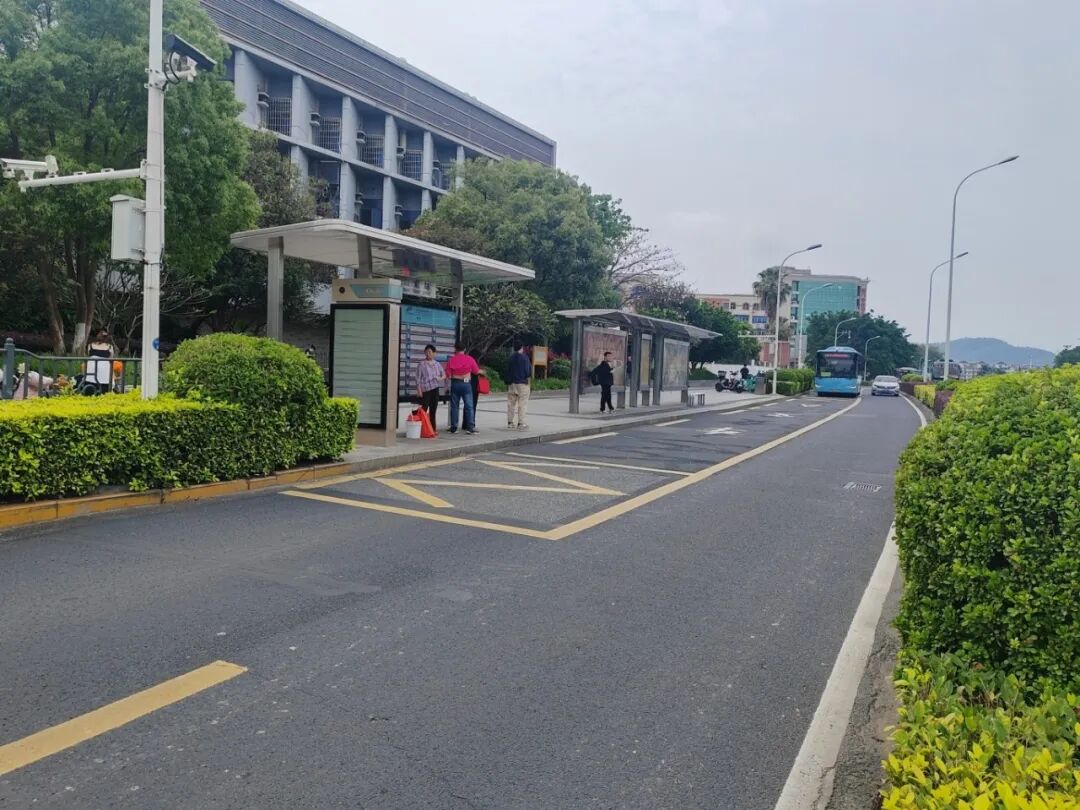 “殿前”站東側站點施工后