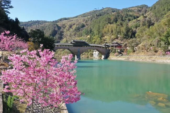 斜滩溪大溪头永康廊桥段河道