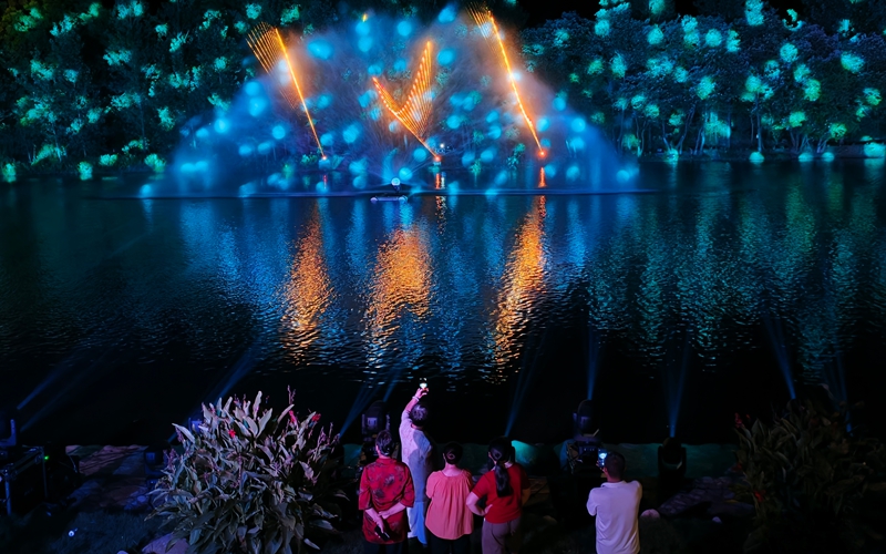 福建光泽：古街里的“夜经济”