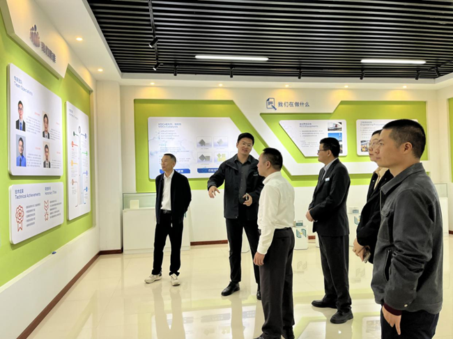 农行龙岩龙津支行联合龙岩高新区(经开区)“科技金融云桥”平台,开展“金融+科技”上门服务活动