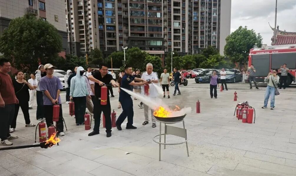 鲤城区民政局联合消防救援部门组织养老机构、福利院等民政服务机构开展消防培训演练