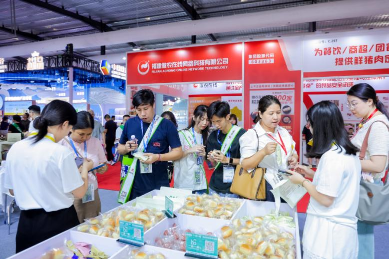 本届食博会精准对接客商，合作持续走深走实。主办方供图
