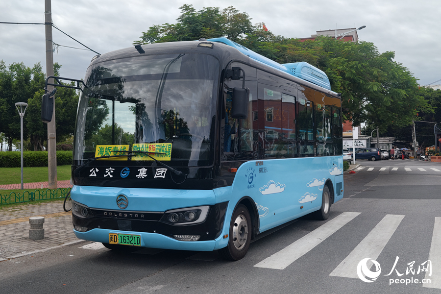 “海蛎专线”公交车。人民网记者 陈博摄