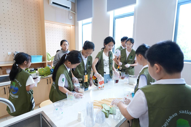 動手調配新中式茶飲