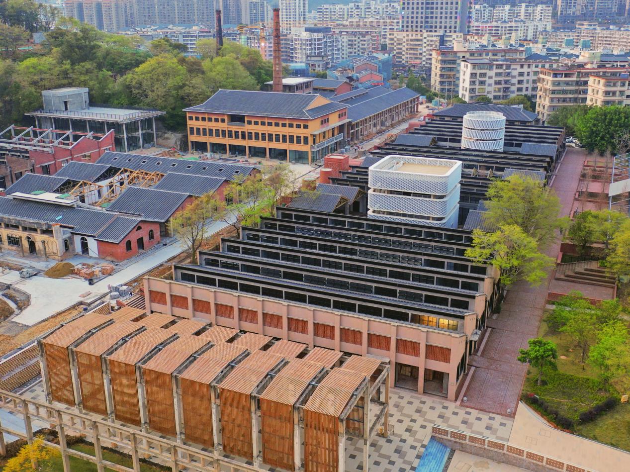 德化紅旗坊文旅產業園一體化推進實施工業遺產保護、文旅產業發展、城市更新，實現從老舊瓷廠到文旅新地標的精彩蝶變。泉州市自然資源和規劃局供圖
