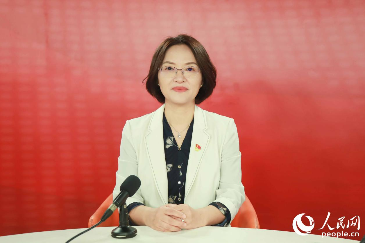 邱素芳接受人民网专访。人民网记者 陈永整摄