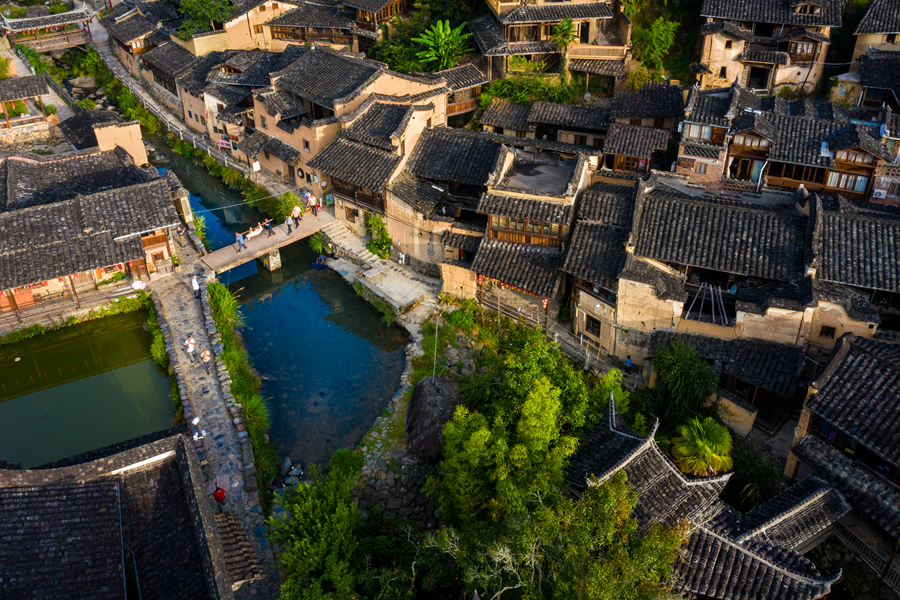 龙潭村保留本土建筑风貌的古厝，有鲜明地方特色。王志凌摄