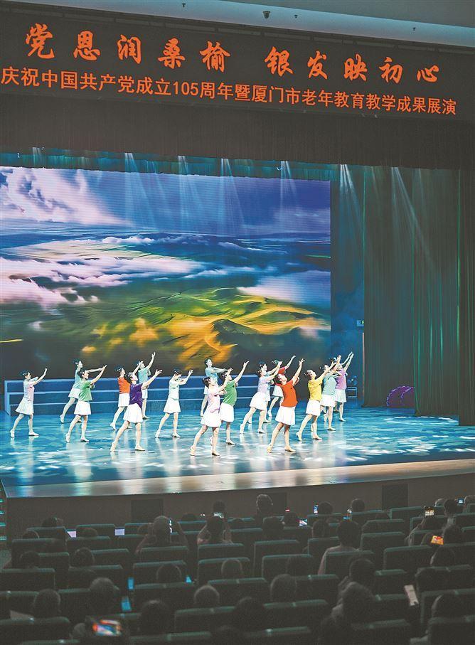 开场舞《美丽中国》本组图/记者 林铭鸿摄