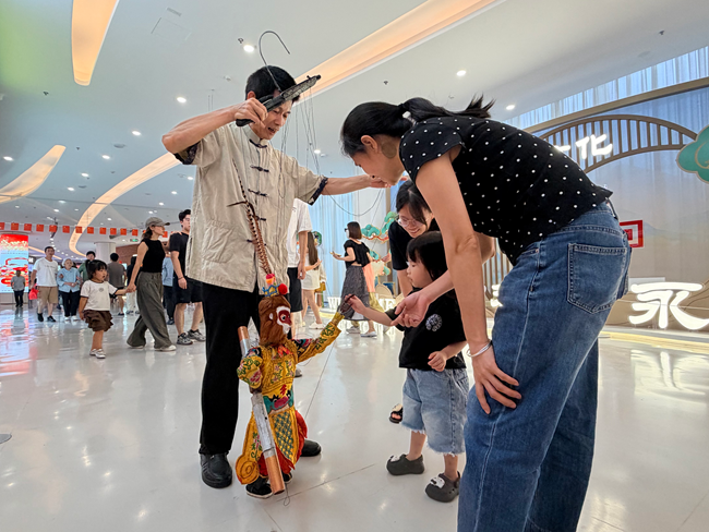 木偶戲展示。陳小強攝