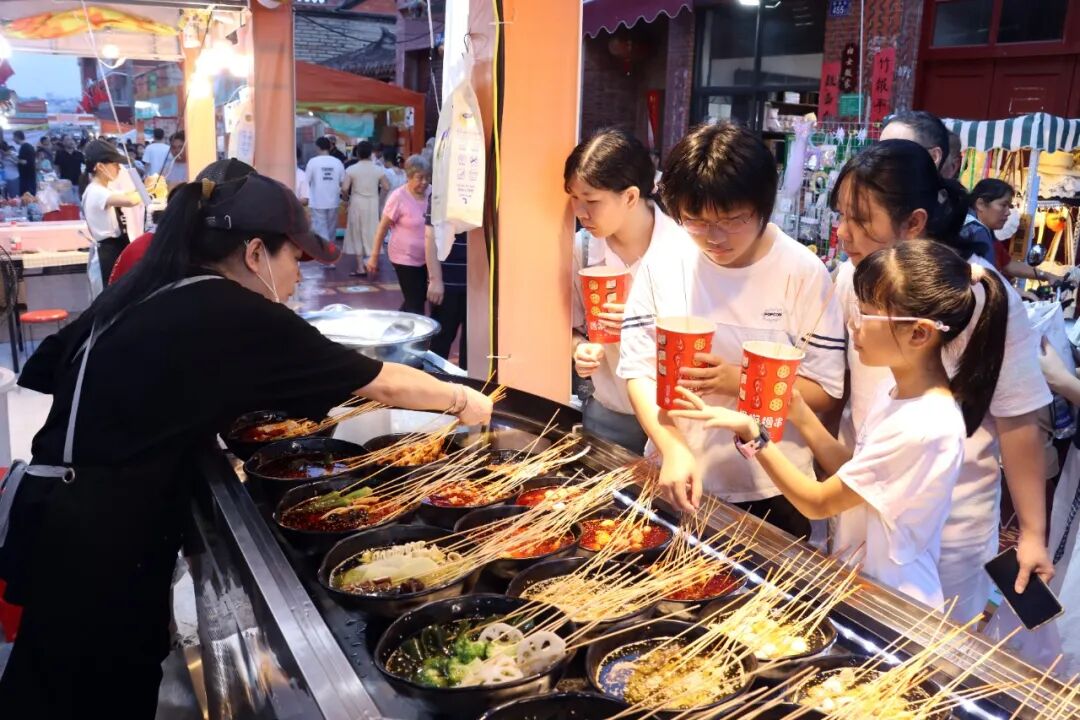 美食市集現場