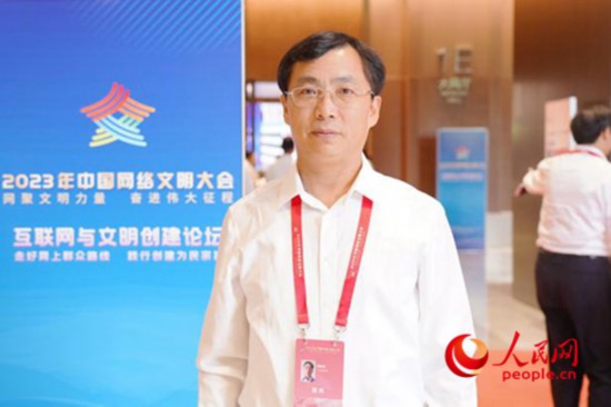 广东省委宣传部精神文明创建处处长高景海 人民网黄东仪 摄