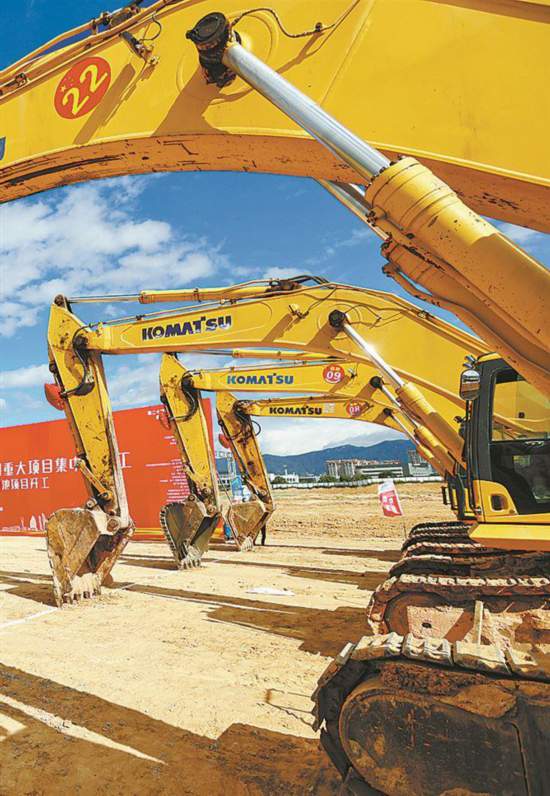 中能瑞新储能电池项目昨日开工现场。（厦门日报全媒体记者 黄嵘 摄）