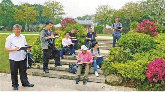 厦门市委老干部局组织老干部艺术家围绕生态文明建设“厦门实践”主题创作作品。